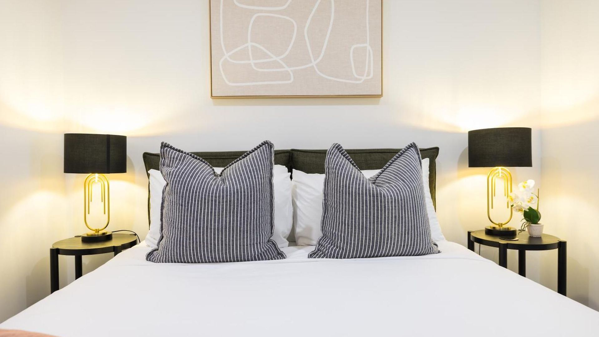 Apartment Heart Of Brisbane - Skytower Cbd Getaway - Level 40 Pool & Gym - Walk Everywhere Brisbane