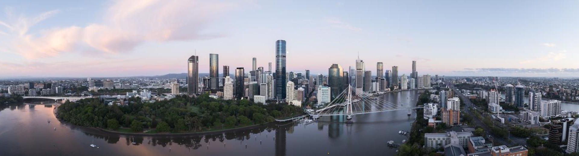 Heart Of Brisbane - Skytower Cbd Getaway - Level 40 Pool & Gym - Walk Everywhere Apartment *