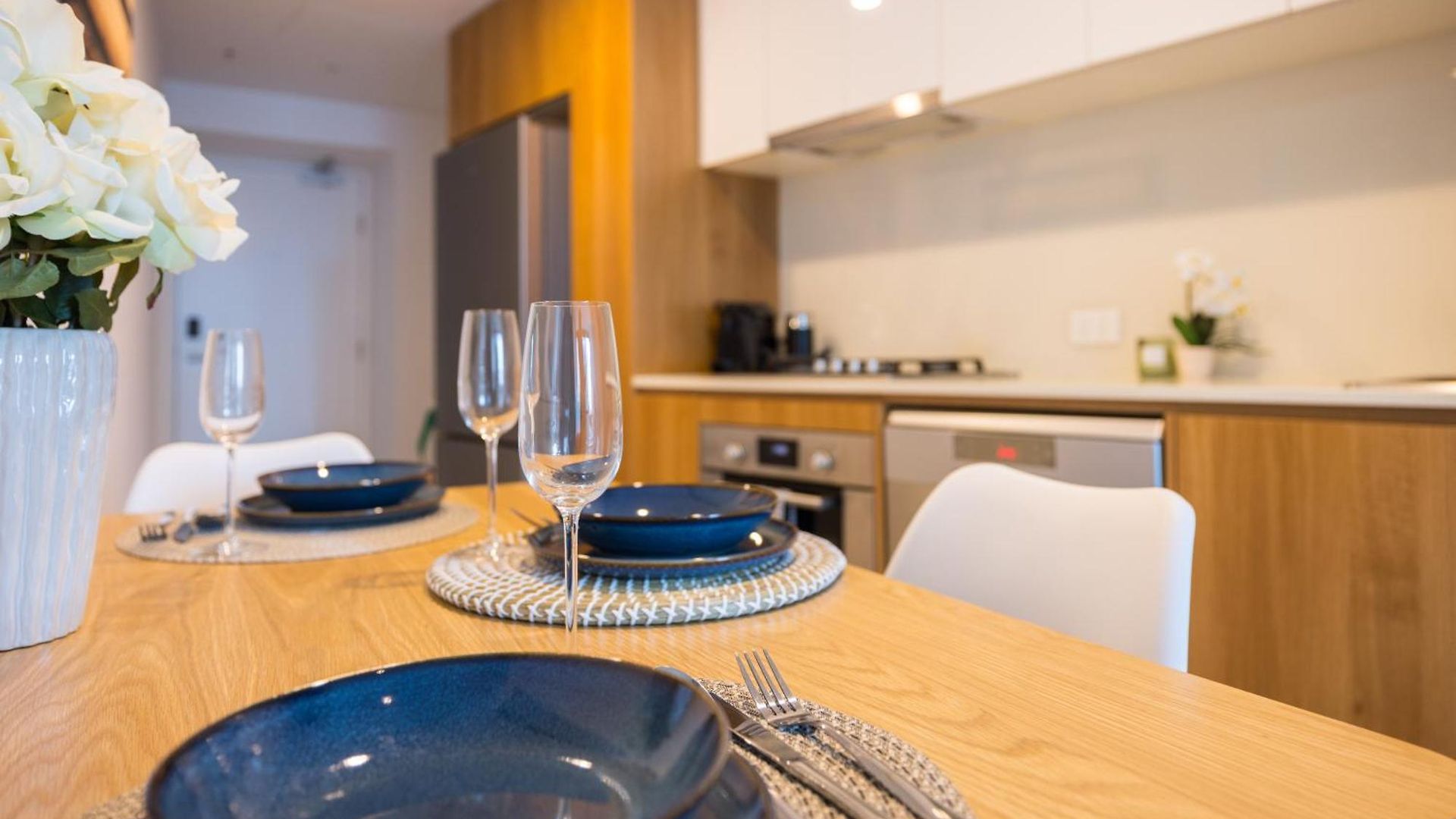 Heart Of Brisbane - Skytower Cbd Getaway - Level 40 Pool & Gym - Walk Everywhere Brisbane