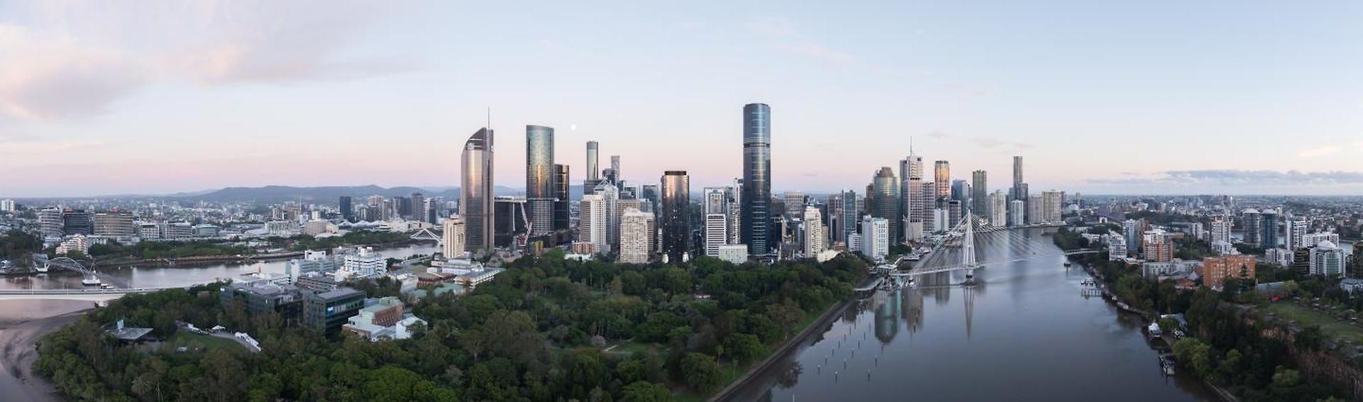 Heart Of Brisbane - Skytower Cbd Getaway - Level 40 Pool & Gym - Walk Everywhere