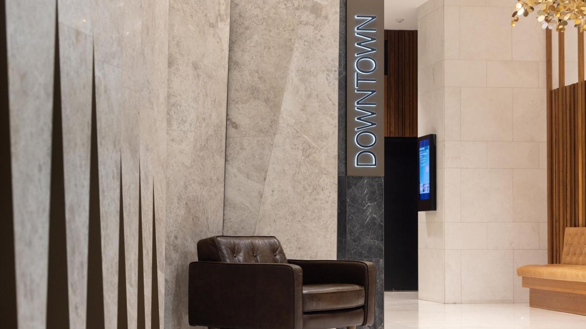 Heart Of Brisbane - Skytower Cbd Getaway - Level 40 Pool & Gym - Walk Everywhere *