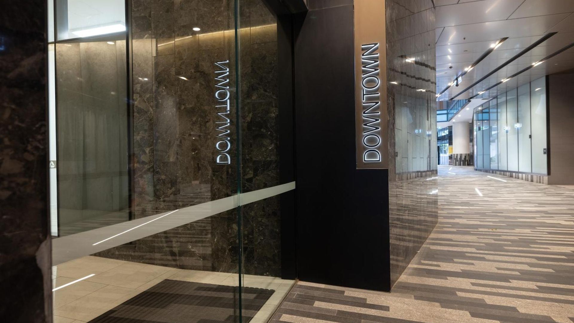 Heart Of Brisbane - Skytower Cbd Getaway - Level 40 Pool & Gym - Walk Everywhere Apartment