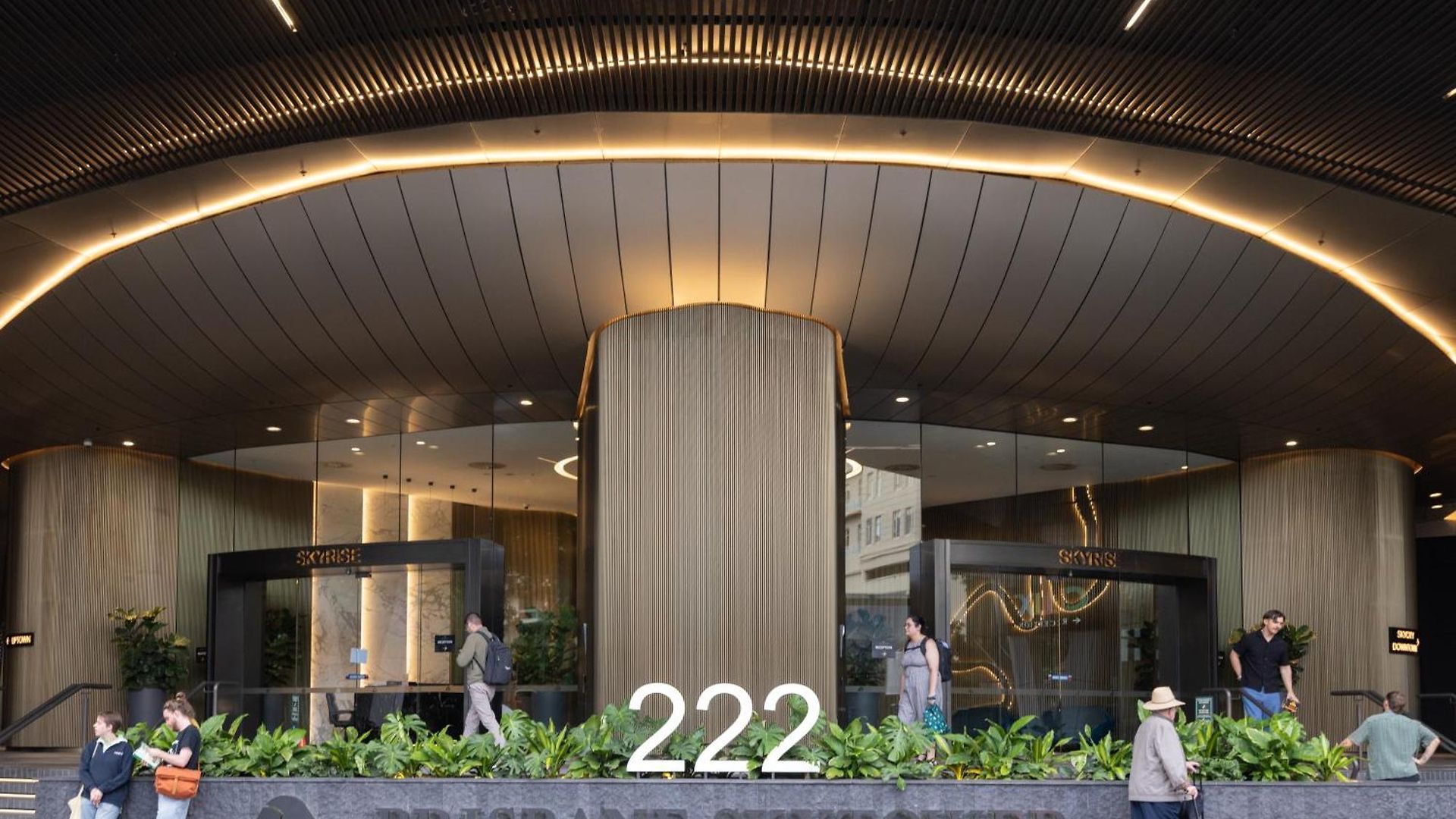 Heart Of Brisbane - Skytower Cbd Getaway - Level 40 Pool & Gym - Walk Everywhere Apartment *