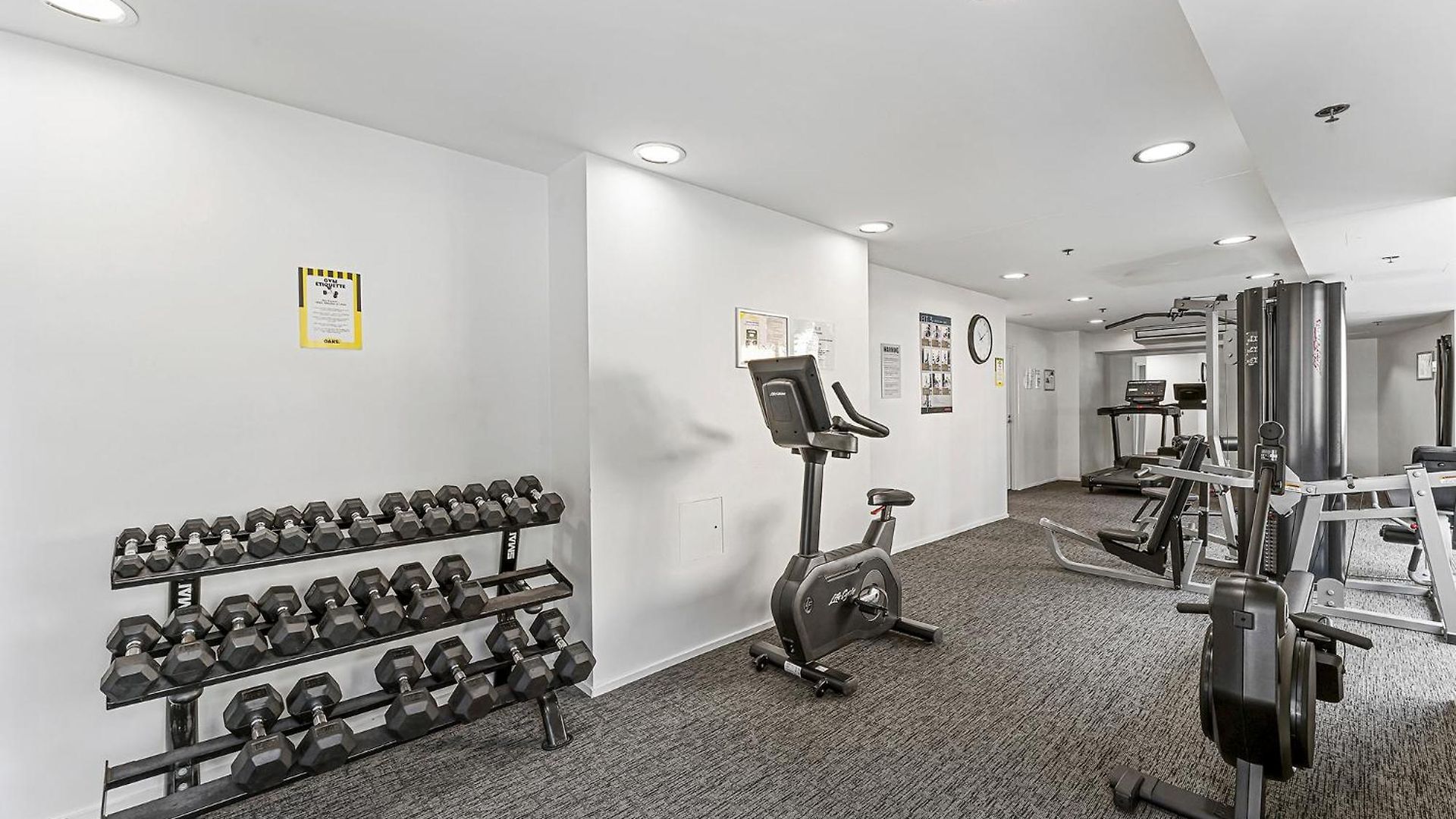 Bridge Views - Sleeps 8 - Cbd - Pool, Gym & Parking Apartment *