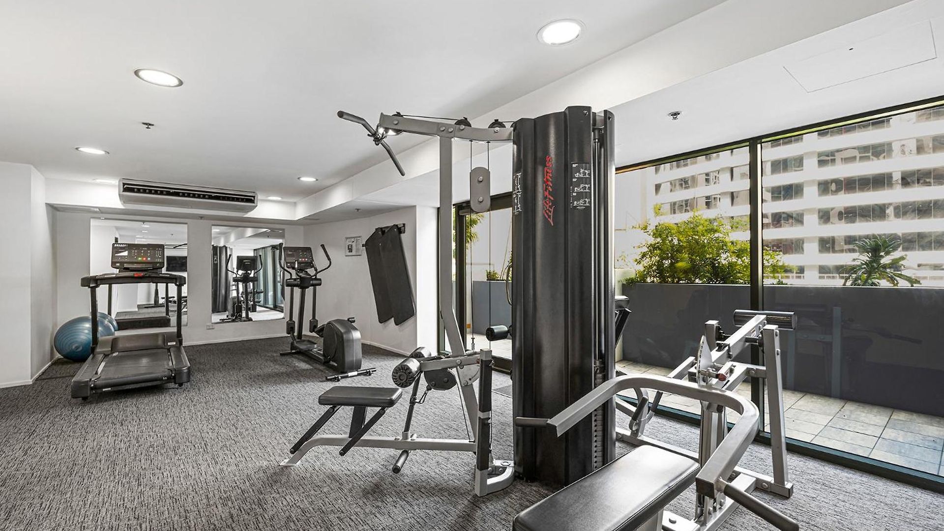 Bridge Views - Sleeps 8 - Cbd - Pool, Gym & Parking *