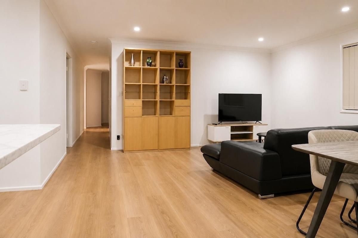 Mt Gravatt Affordable 4 Bedroom Family | Sleep 8 Brisbane