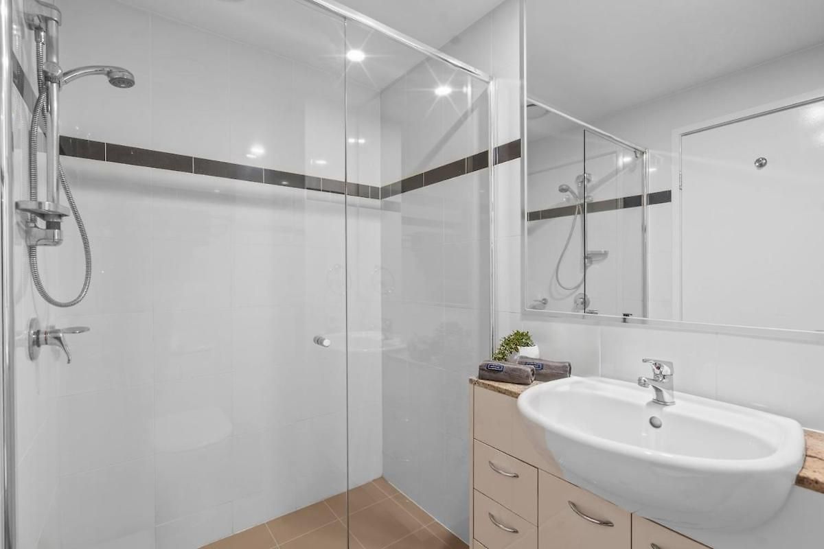 Apartment Ryeva - Free Parking, Pool, Gym & Sauna