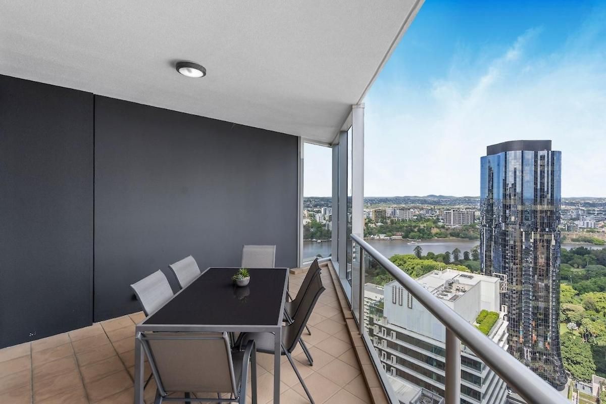 Apartment Ryeva - Free Parking, Pool, Gym & Sauna