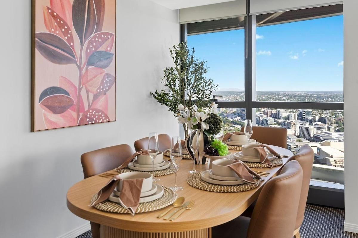 Apartment Ryeva With Free Parking, Pool, Sauna, Gym & River Views *