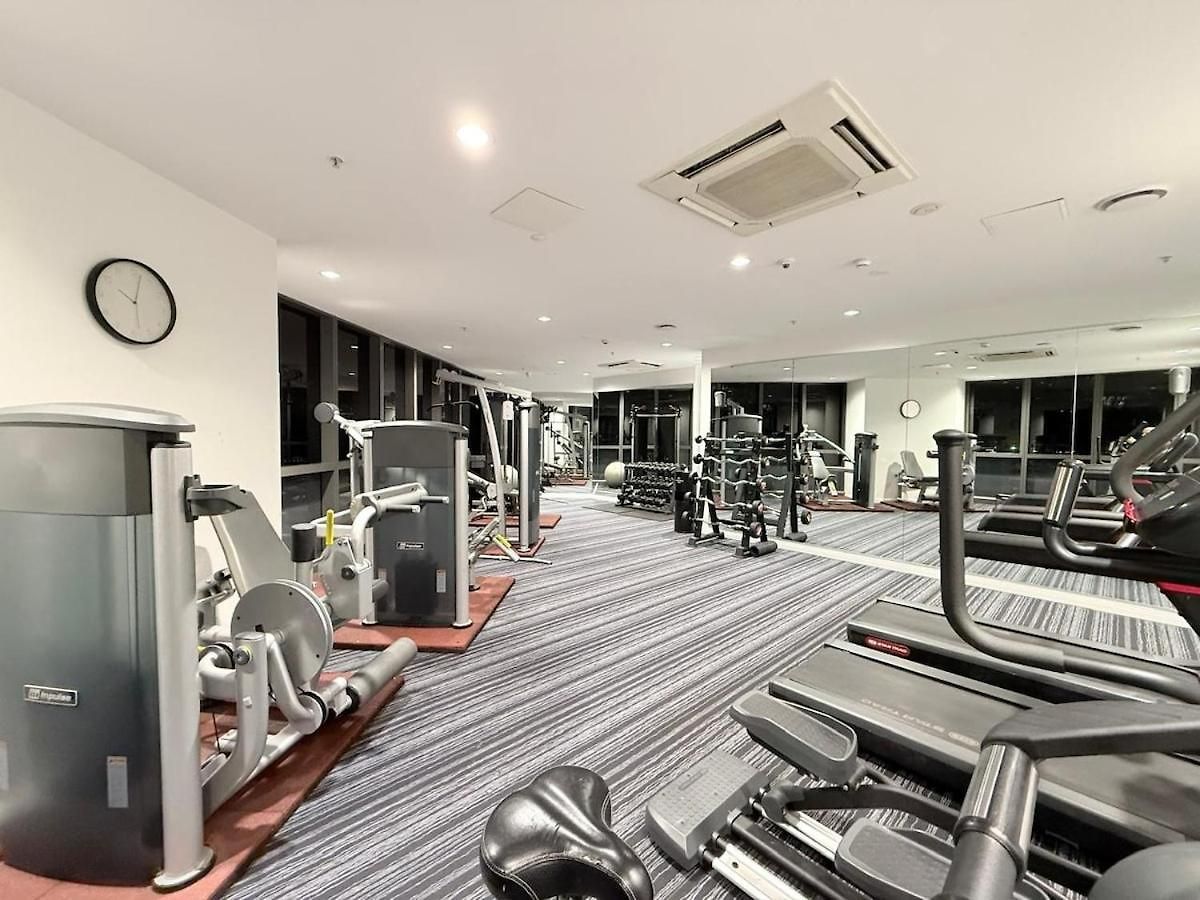 Ryeva With Free Parking, Pool, Sauna, Gym & River Views * Brisbane