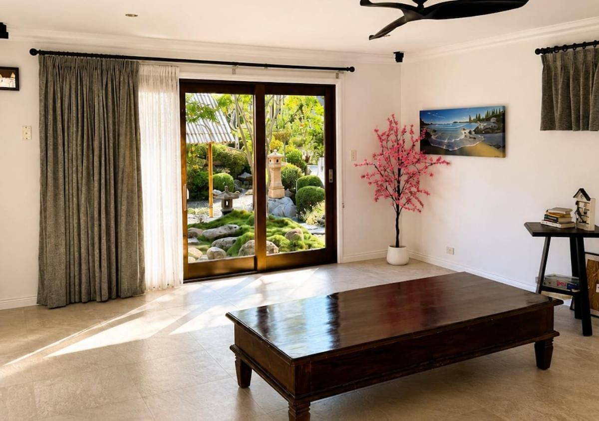 6 Beds Stylish Home In Coorparoo, 10 Mins To Cbd Holiday home