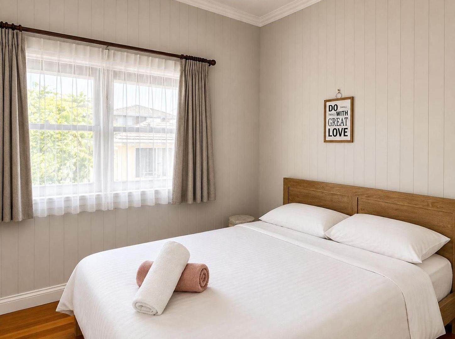 Holiday home 6 Beds Stylish Home In Coorparoo, 10 Mins To Cbd