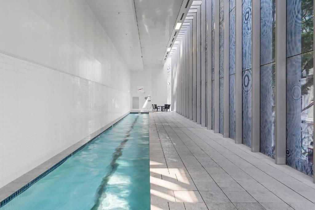 Cbd Resort-style Pool, Gym, Parking Walk To Waterfront