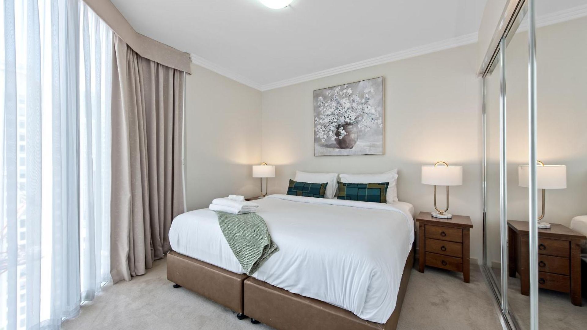 Stylish Cbd With Pool, Sauna, Gym & Bathtub Apartment Brisbane