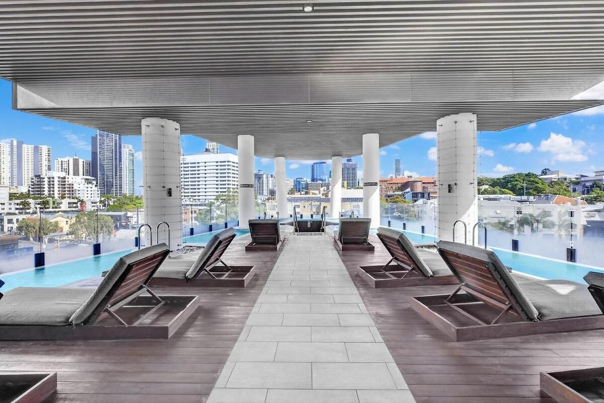 Luxe 3br Penthouse With Story Bridge And River Views Apartment *