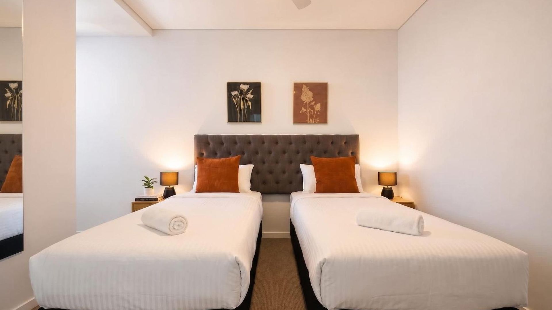 Apartment 2br Night Life -pool-parking-rooftop
