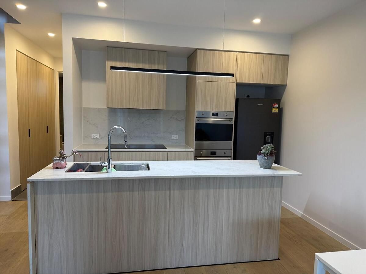 Sunnybank Luxury Modern Townhouse, Quiet, Prime Location Villa