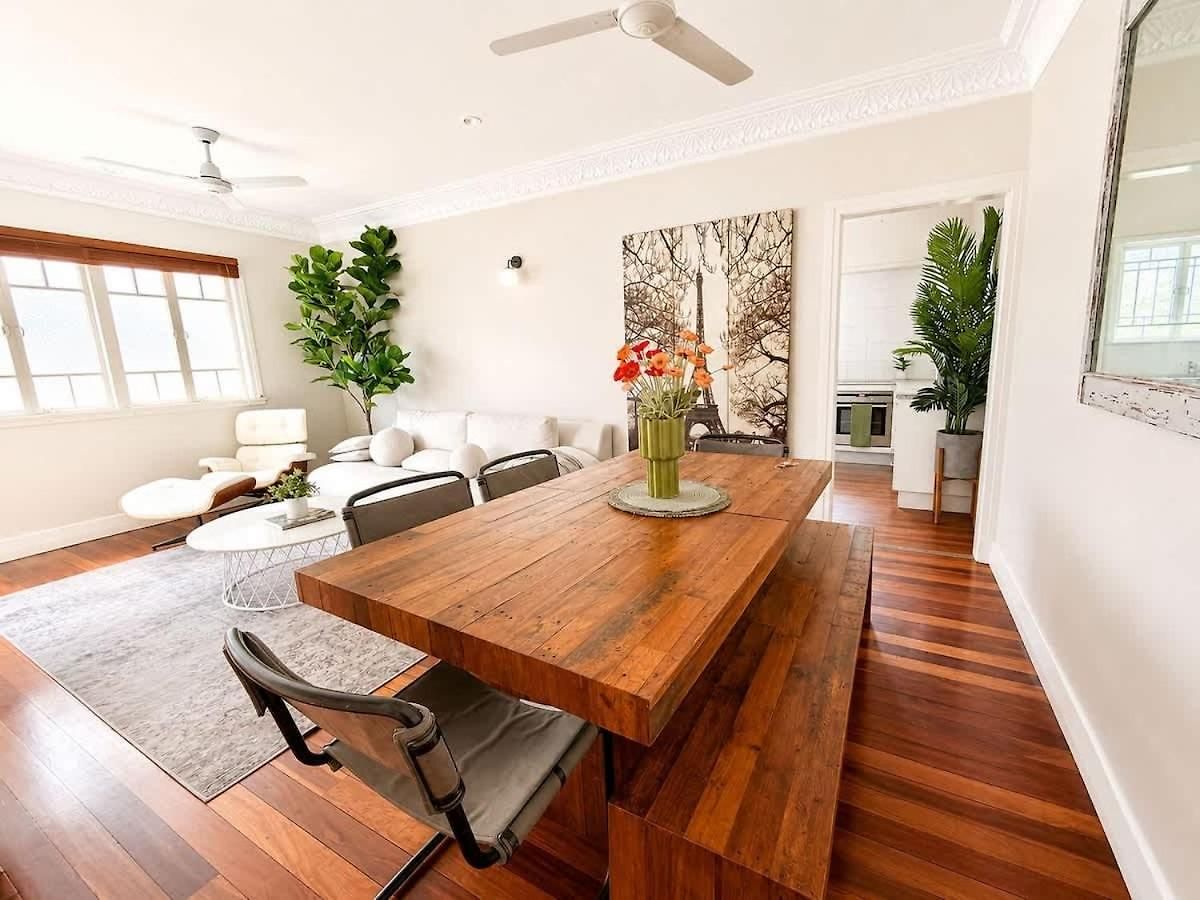 Holiday home Spacious & Stylish Family Friendly Near Cbd *