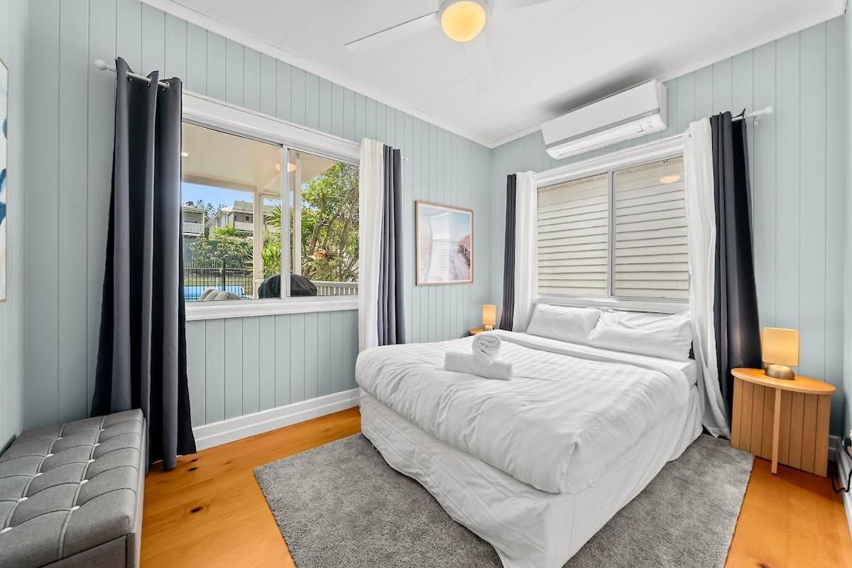 Restored Queenslander Cottage-private Pool&garden * Brisbane