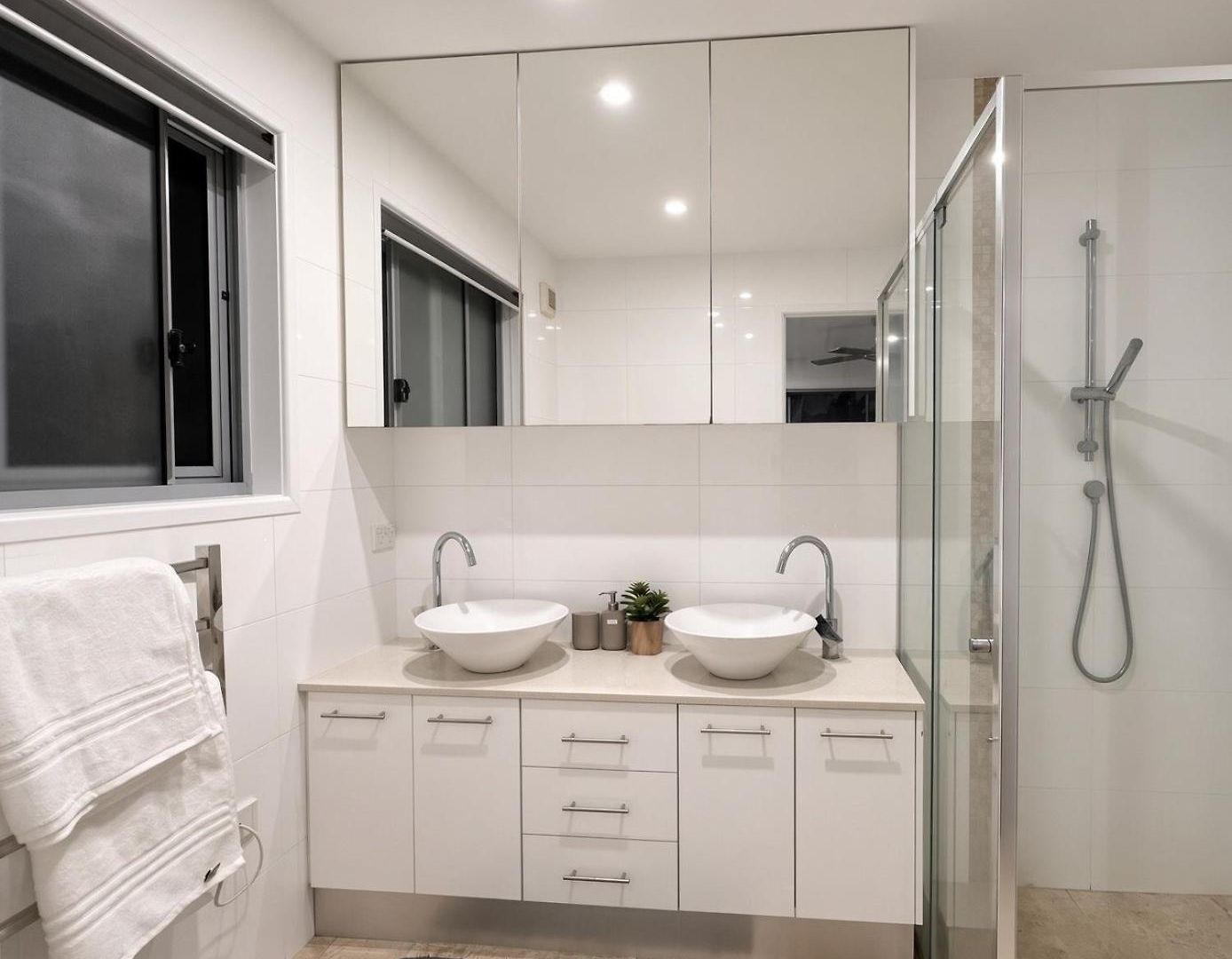 Self-contained Unit In Highgate Hill Holiday home *