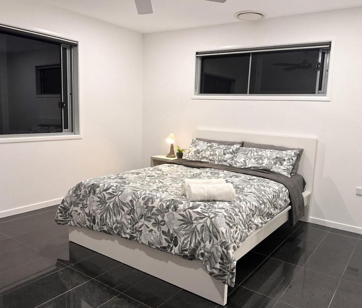 Self-contained Unit In Highgate Hill *
