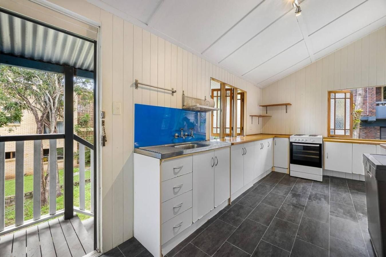 Charming Queenslander Sleeps 6 Near Cbd And Park Brisbane