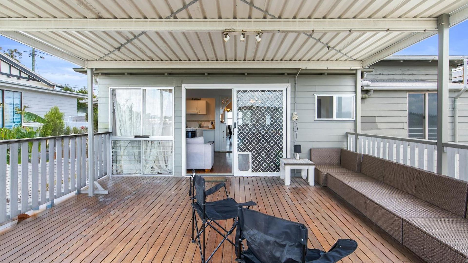 Elegant 4-bedroom Upper-level In Camp Hill *