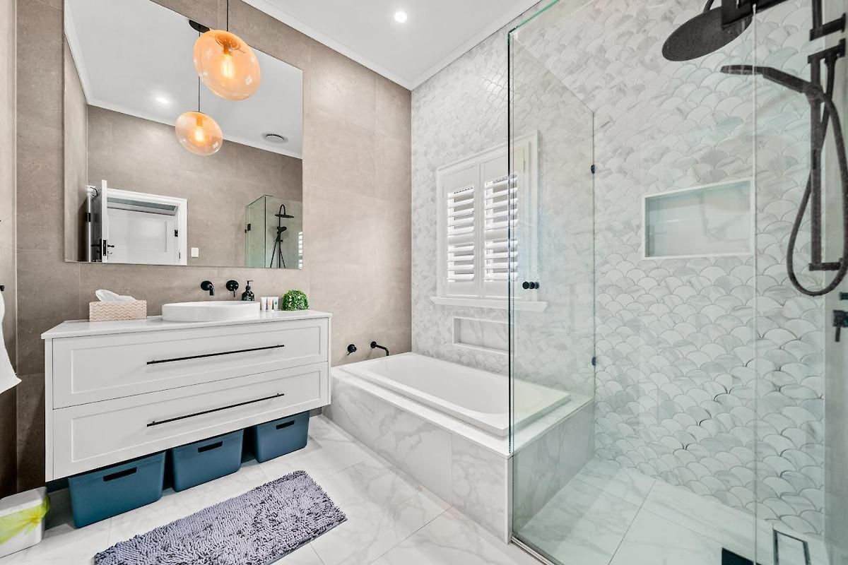 Restored Queenslander Cottage-private Pool&garden *