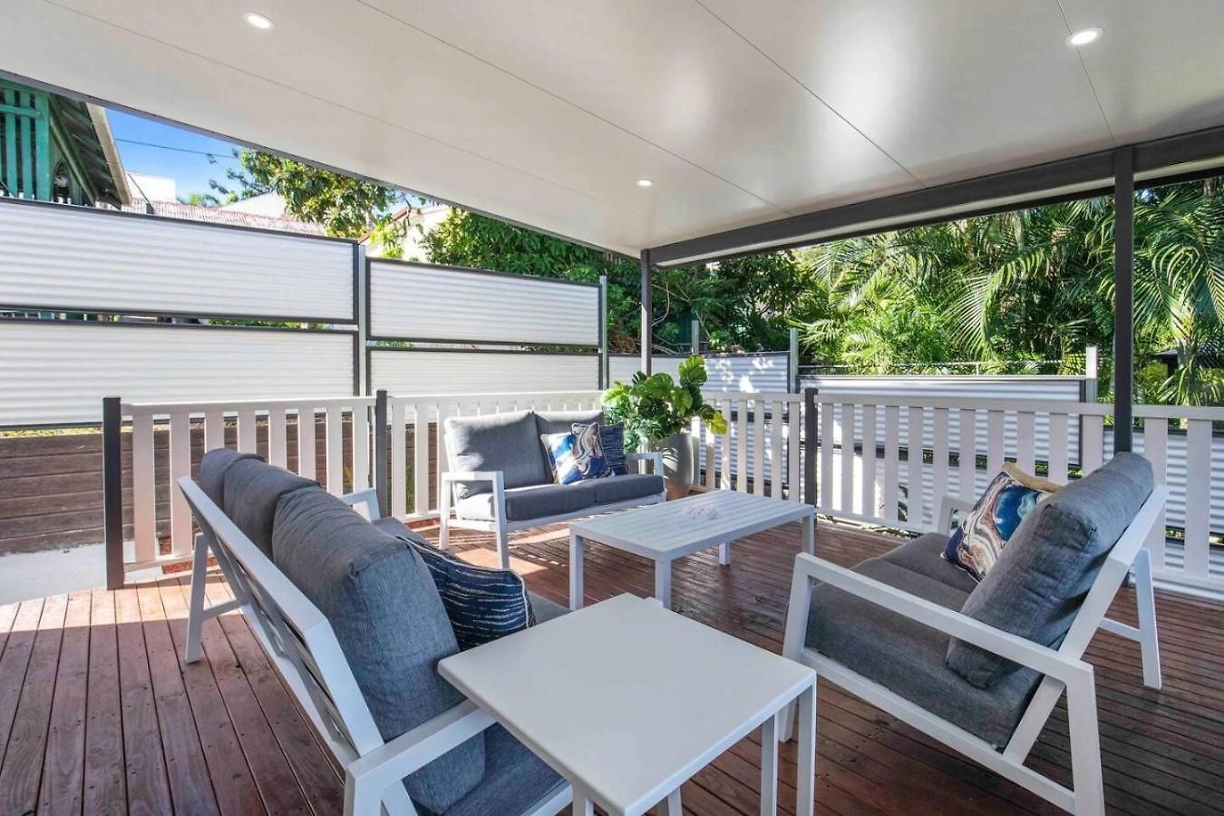 Retreat - 4bed Holiday home