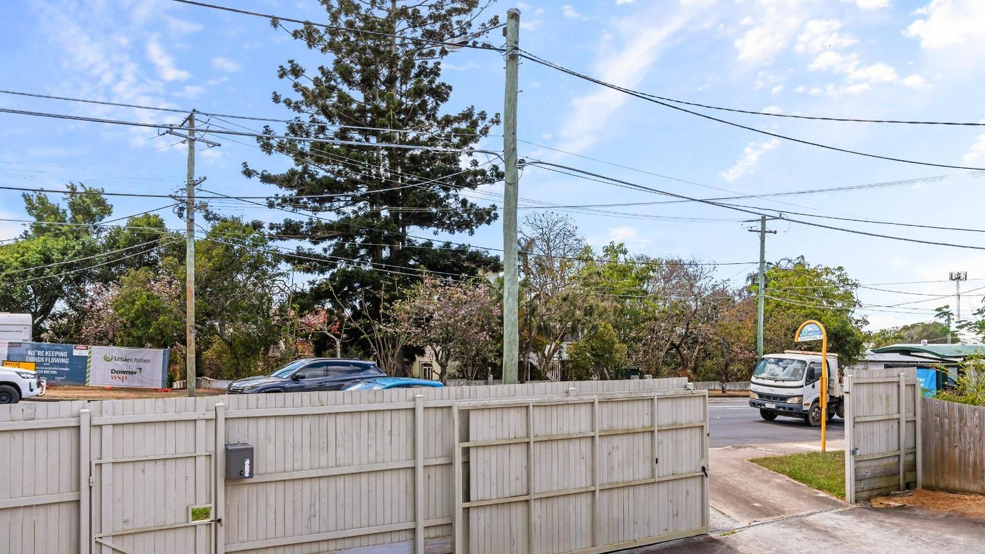 Elegant 4-bedroom Upper-level In Camp Hill