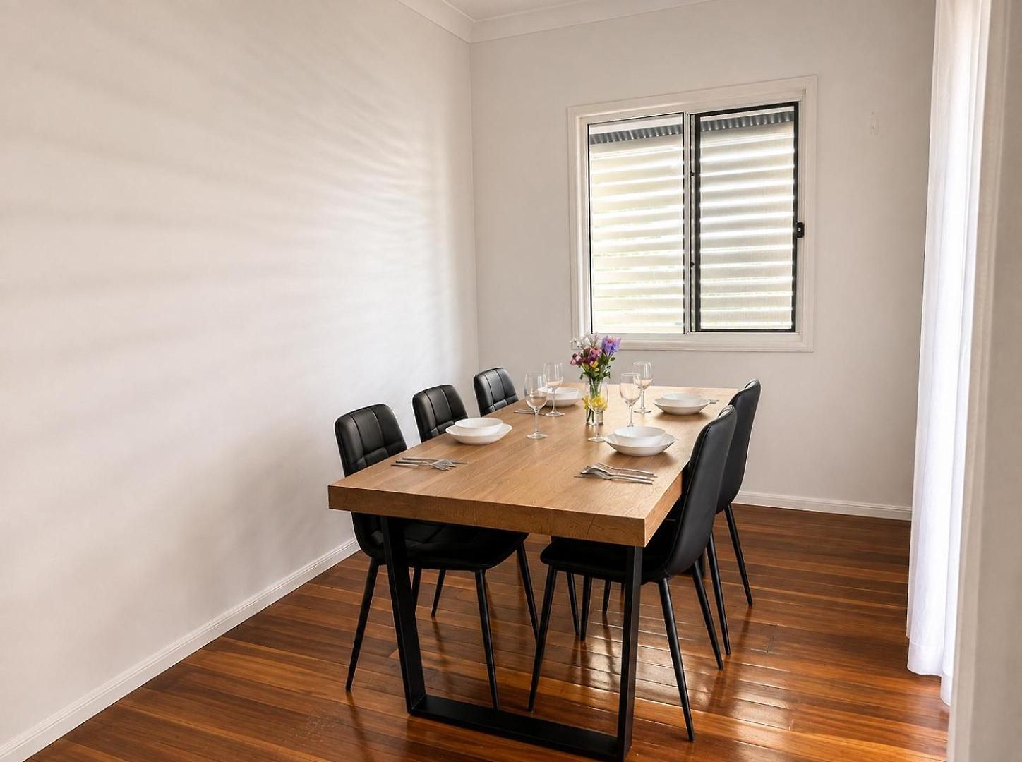 Charming Queenslander 3 Bed 1 Bath In West End Holiday home *