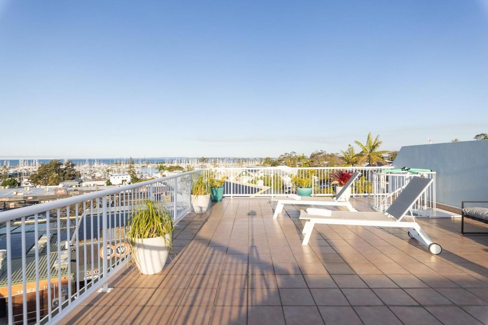 Bayside 4br Family Retreat | Walk To Manly Harbour Holiday home