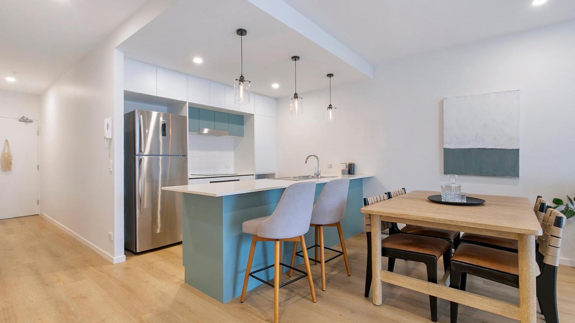 Apartment Riverstone Perch - Urban Comfort Near River *