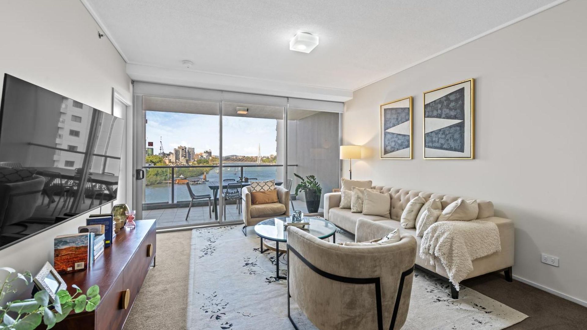 Skyline Apartment Brisbane