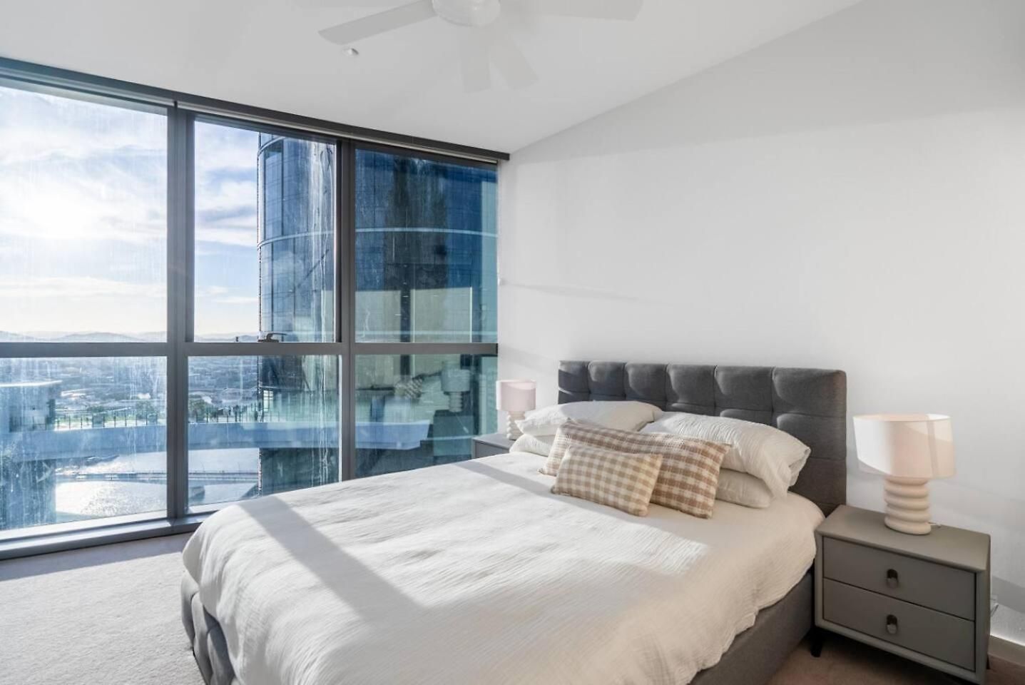 Queen's Reach - Brand New On Star Casino Bne - -
