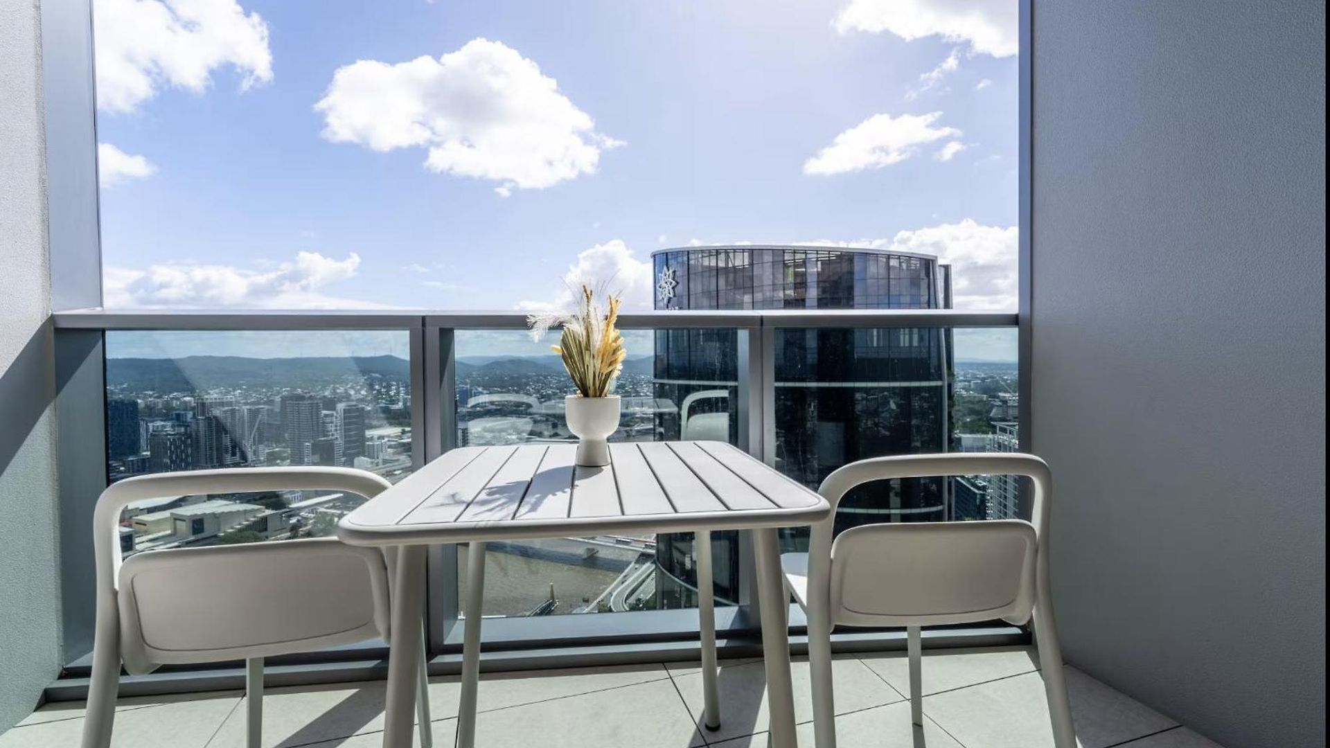 Queens - New On Casino - * Brisbane