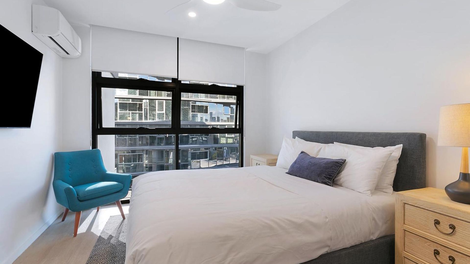 Riverstone Perch - Urban Comfort Near River Apartment *