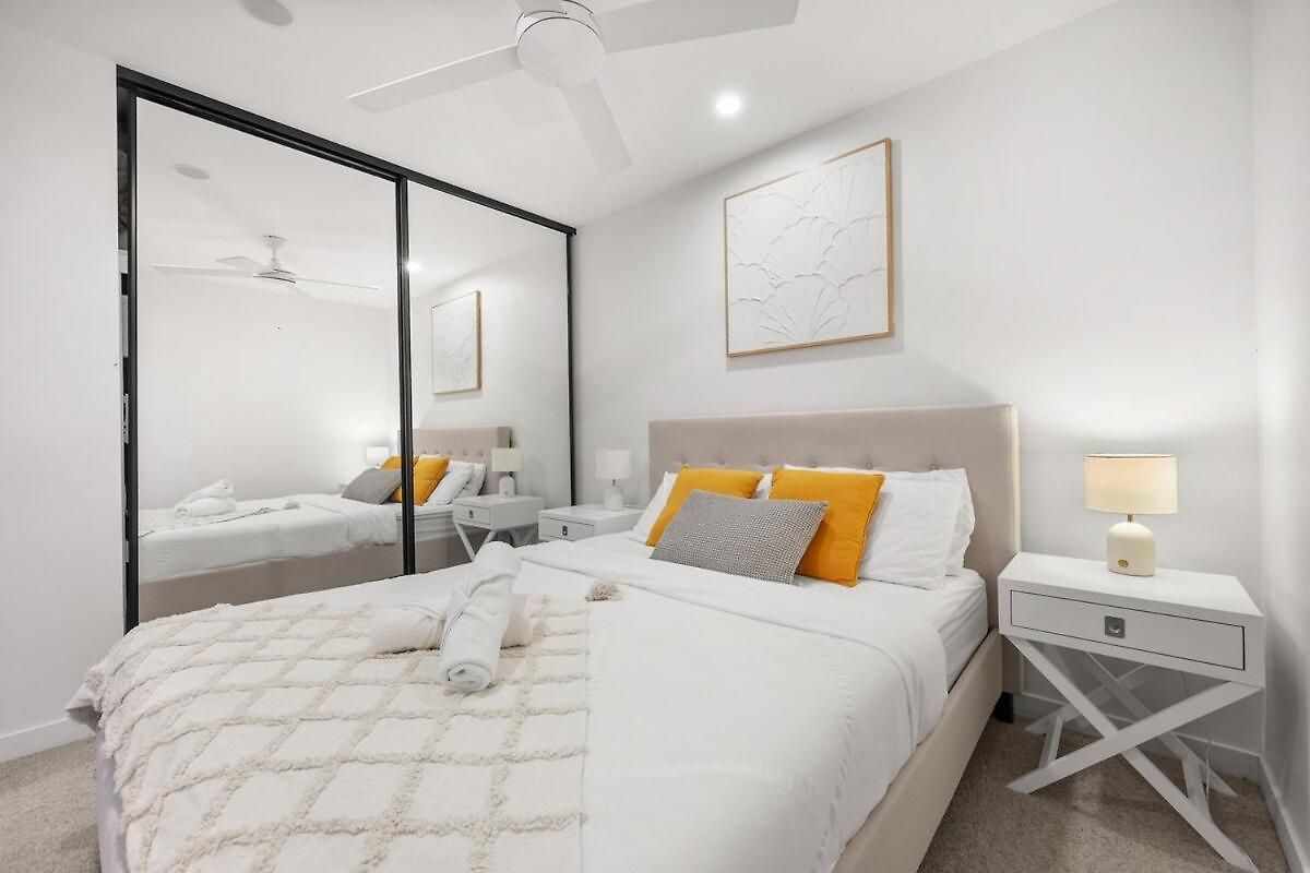 2br Sky - Pool - Gym - Sleeps 6 - Baby *