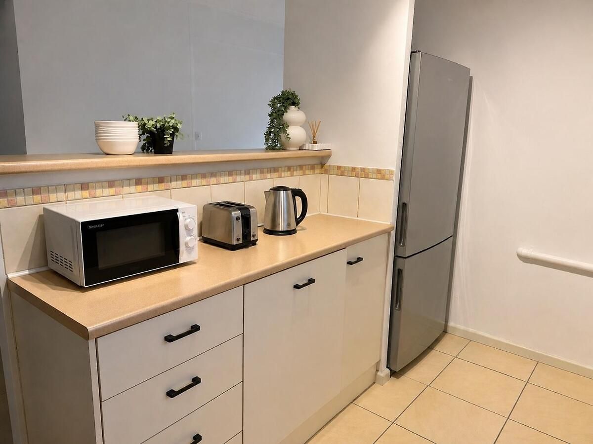 Privat Ground Floor 3br In Location Apartment