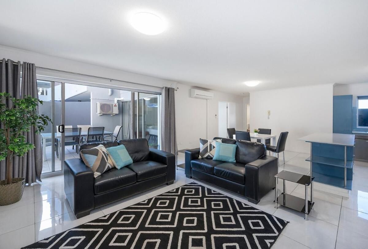 Oversized 2 Bed With Terrace And Free Parking - Stroll To Hsw * Brisbane