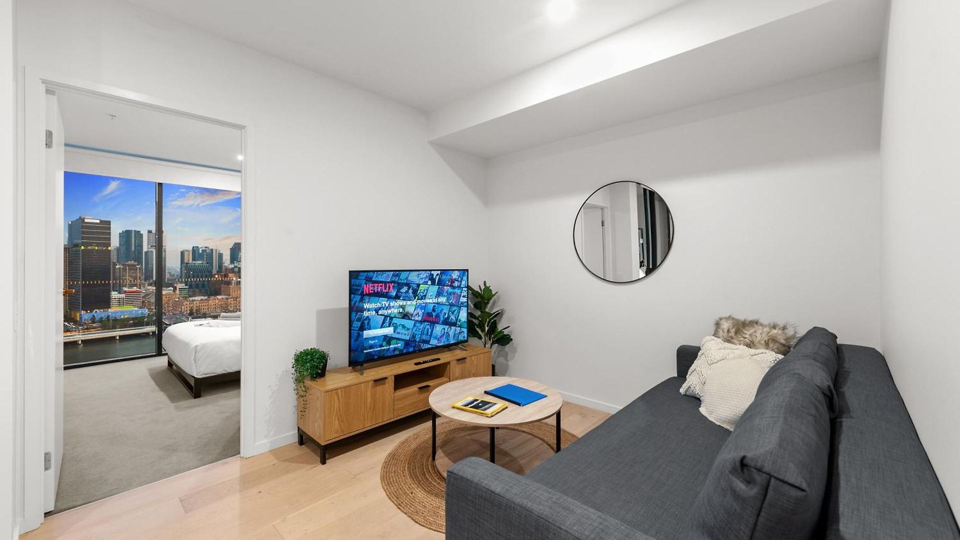 Apartment Million Dollar Views & Location! Walk To Cbd!