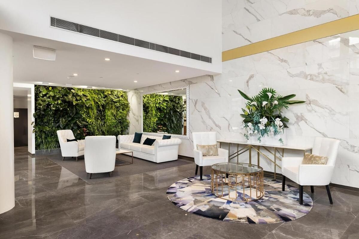 Urban Oasis Premier Lifestyle Escape Free Parking Apartment
