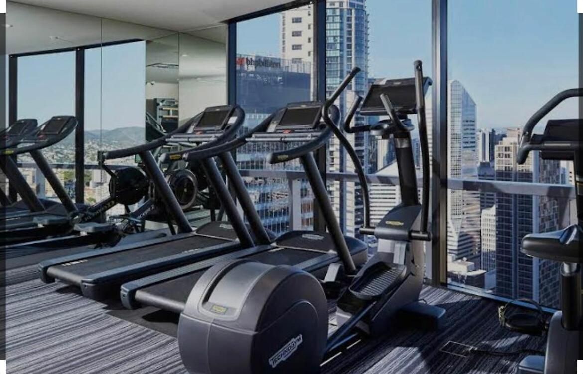Apartment Rooftop Infinite Pool Cozy Upper Level Unit Cbd *