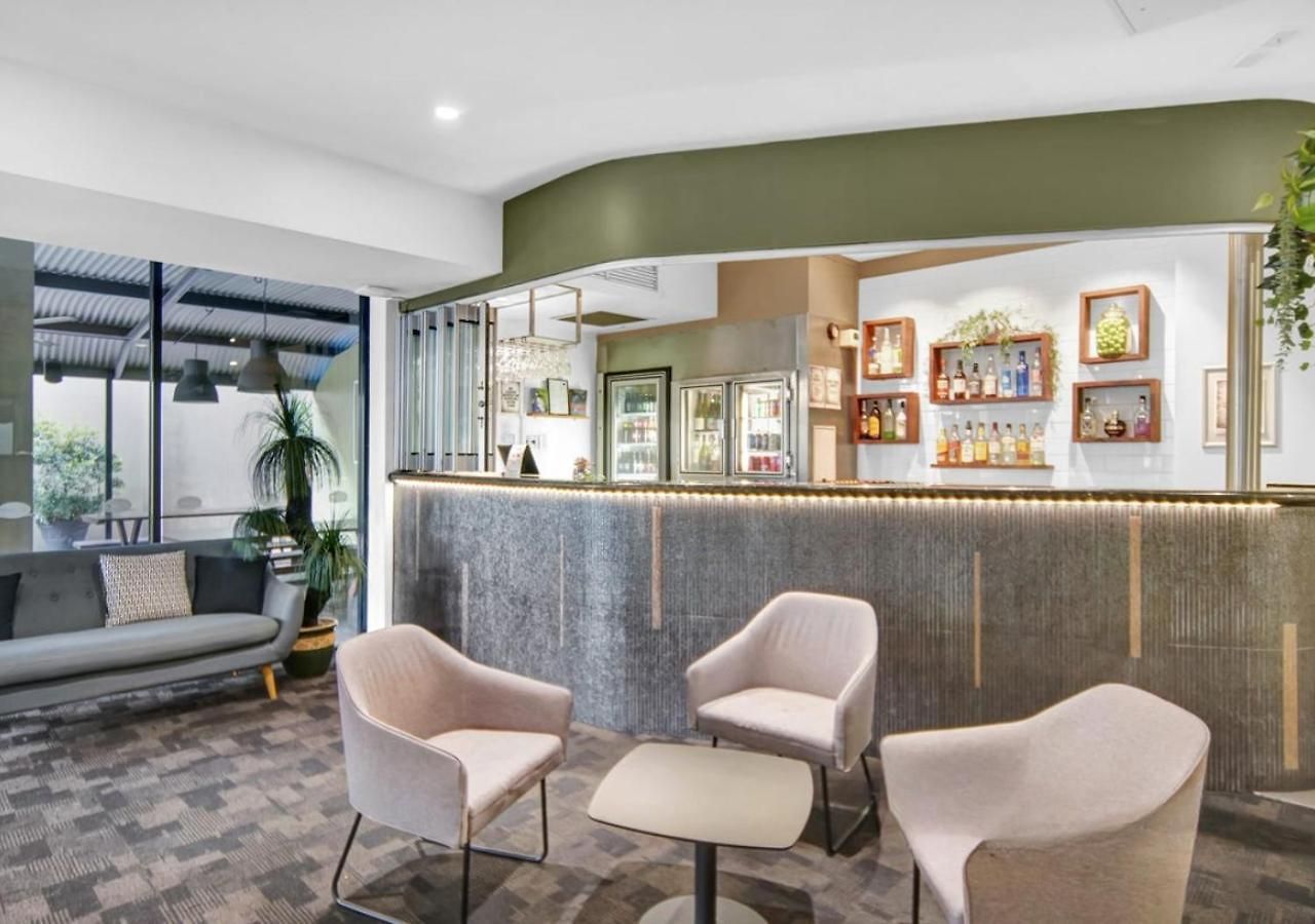 Riverside Executive * Brisbane