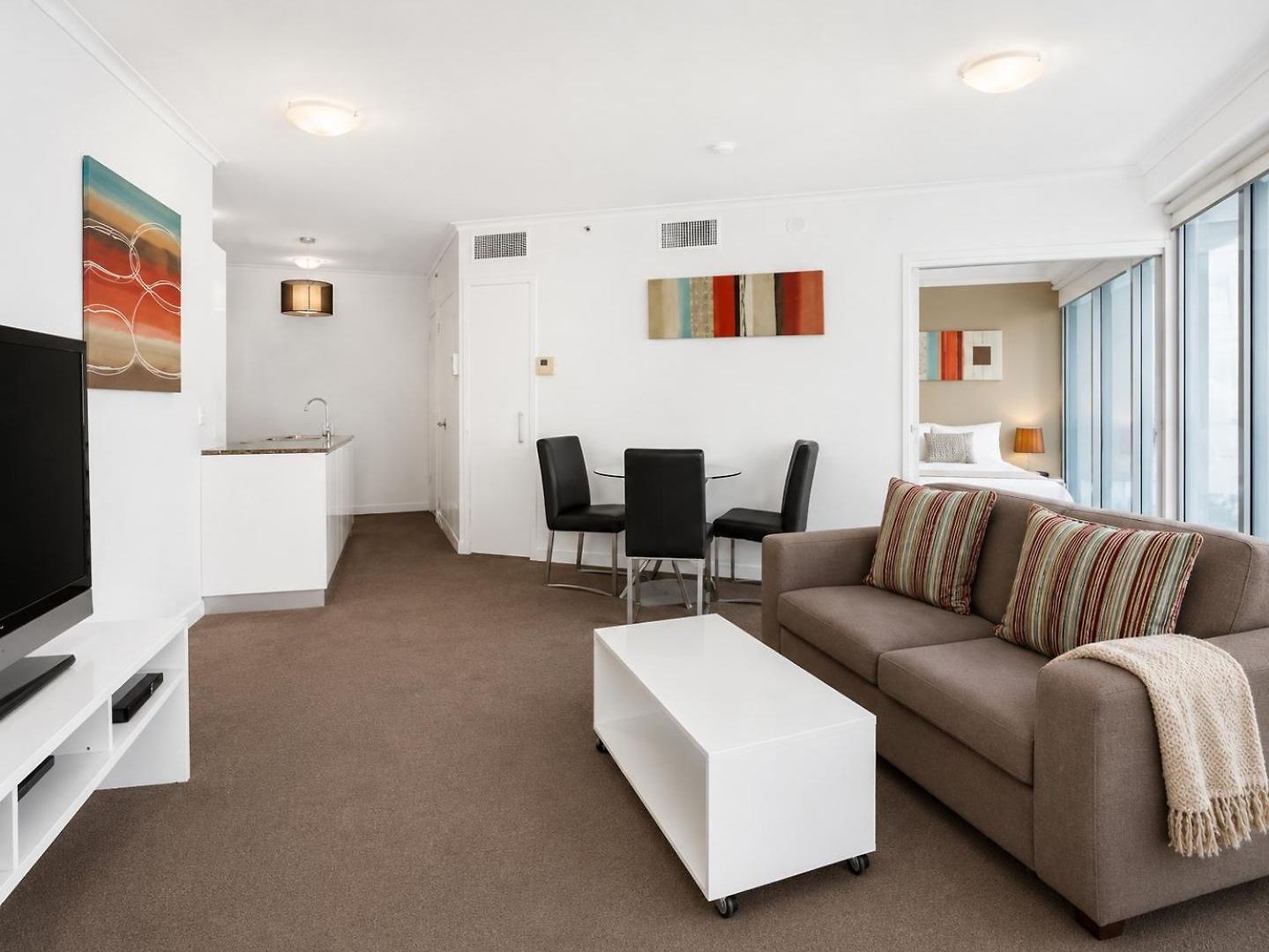 Cbd With Amenities * Brisbane