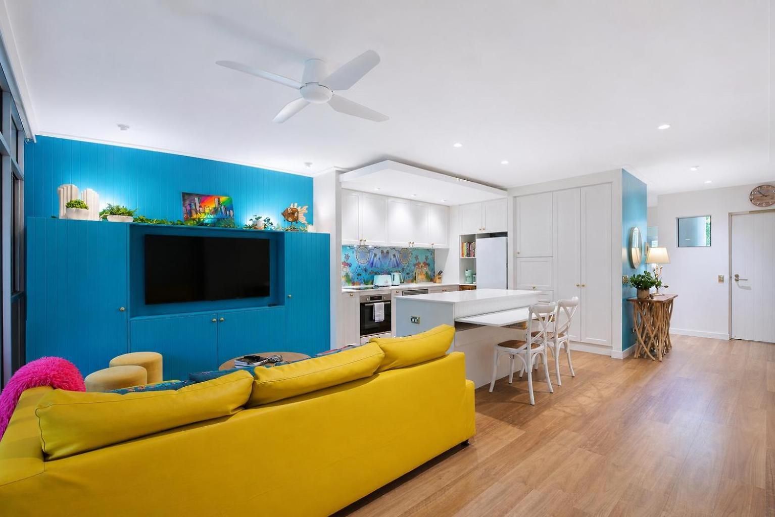 The Fishbowl - 1bed-1bath-1car-pool * Brisbane