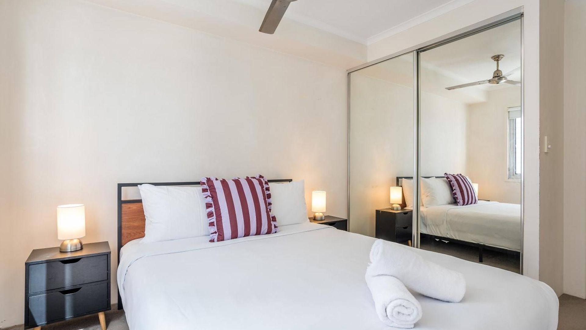 Apartment Prime Location River Glimpse 2br Walk To Cbd With Parking