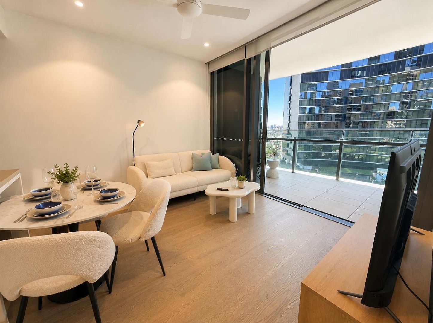 The Riverglass Retreat Skyline Escape Apartment Brisbane