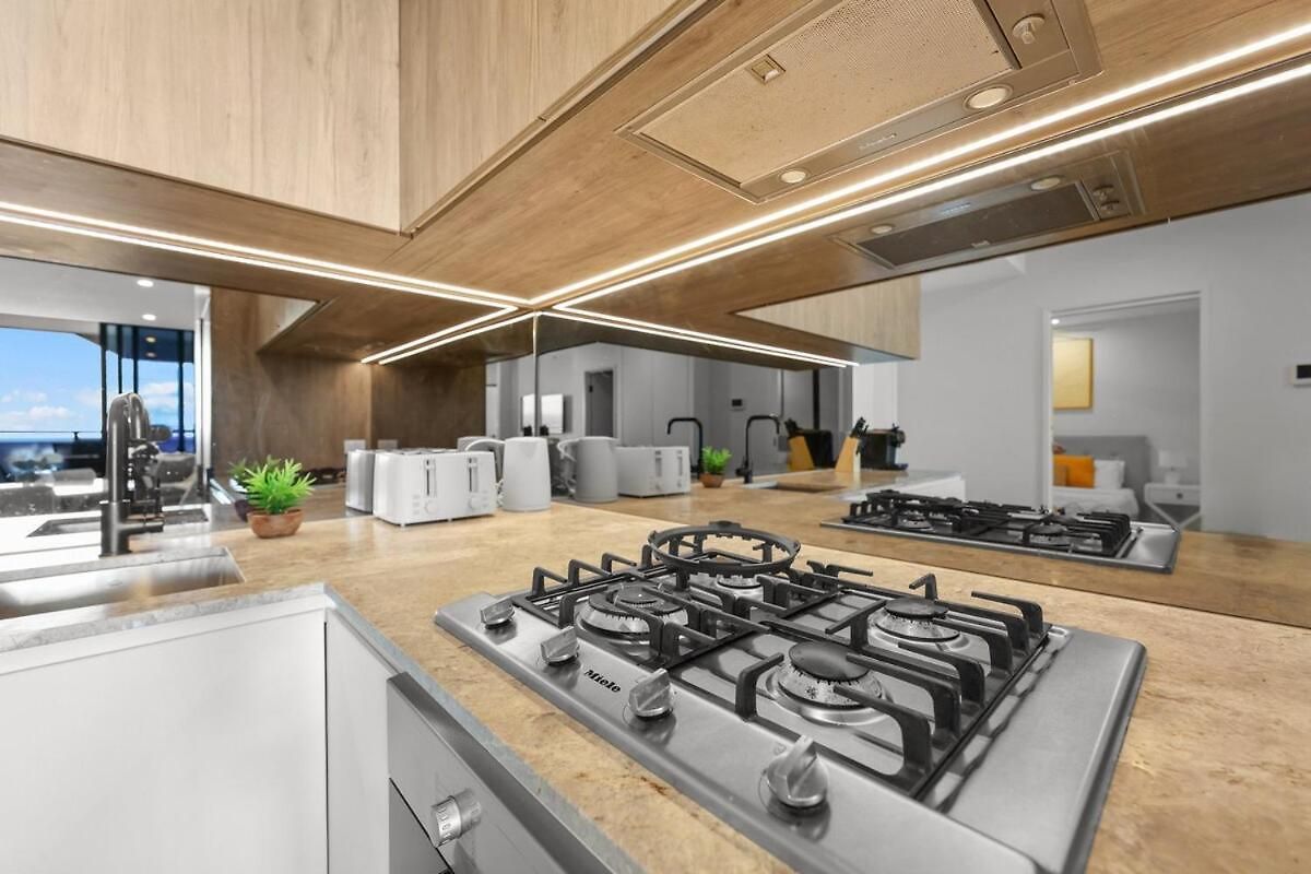 2br Sky - Pool - Gym - Sleeps 6 - Baby Brisbane