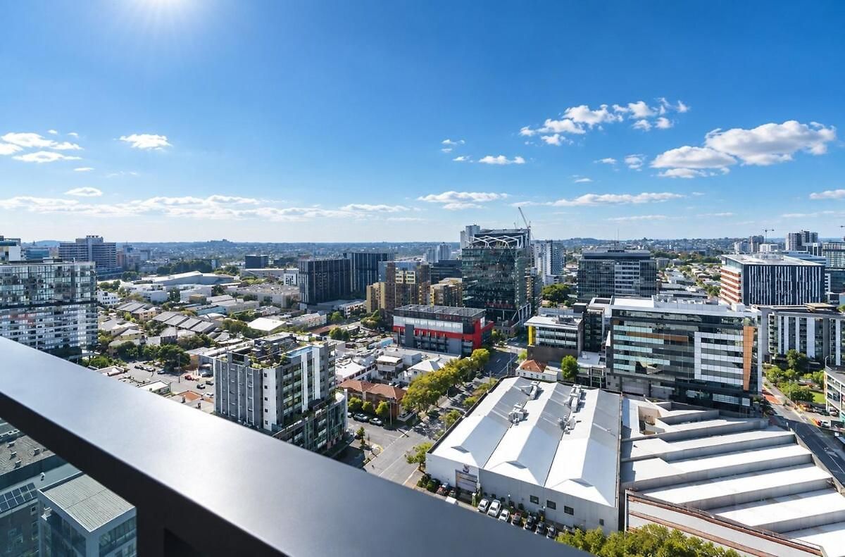 2br Sky - Pool - Gym - Sleeps 6 - Baby Apartment Brisbane